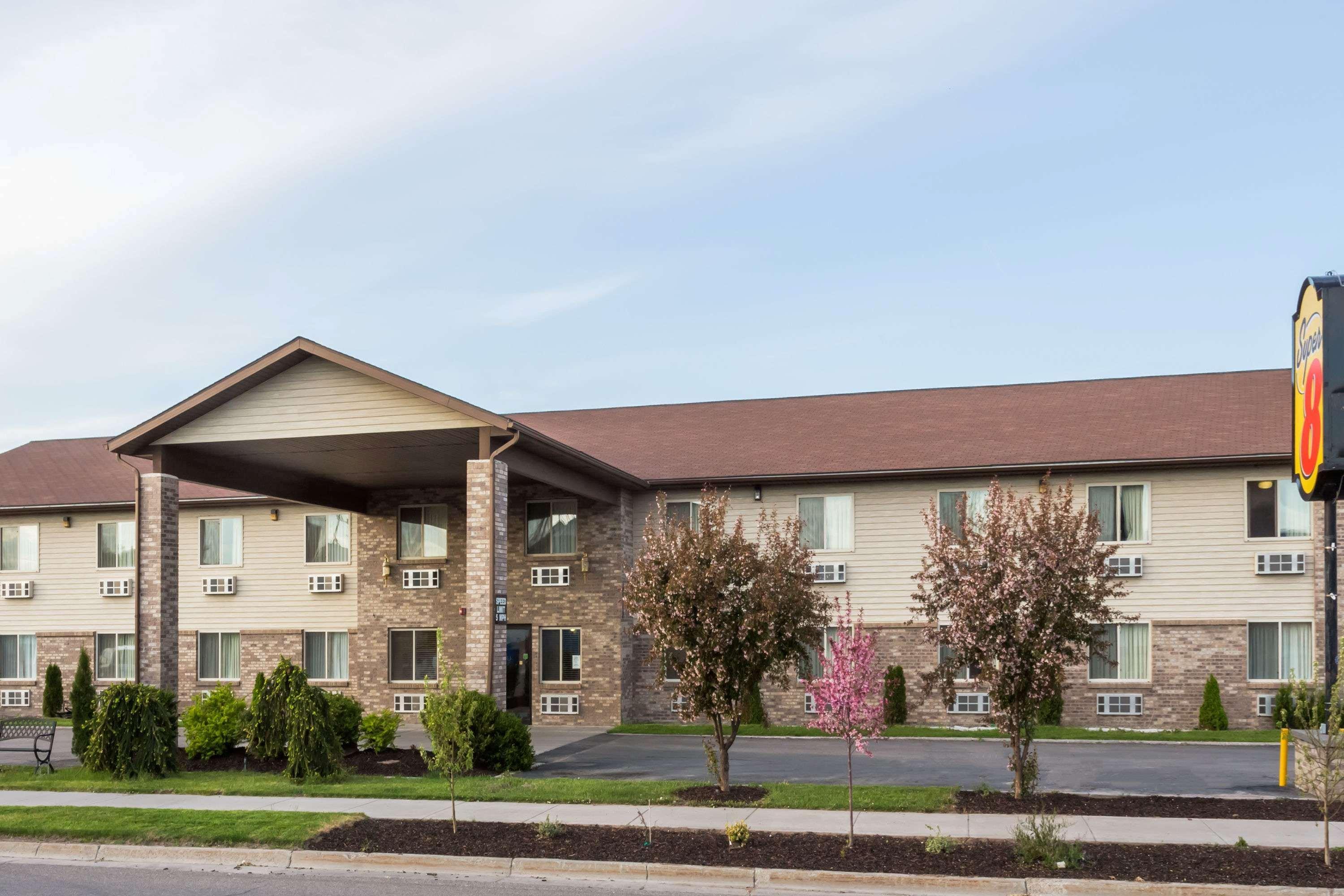 Hotel Super 8 By Wyndham Rexburg Exteriér fotografie