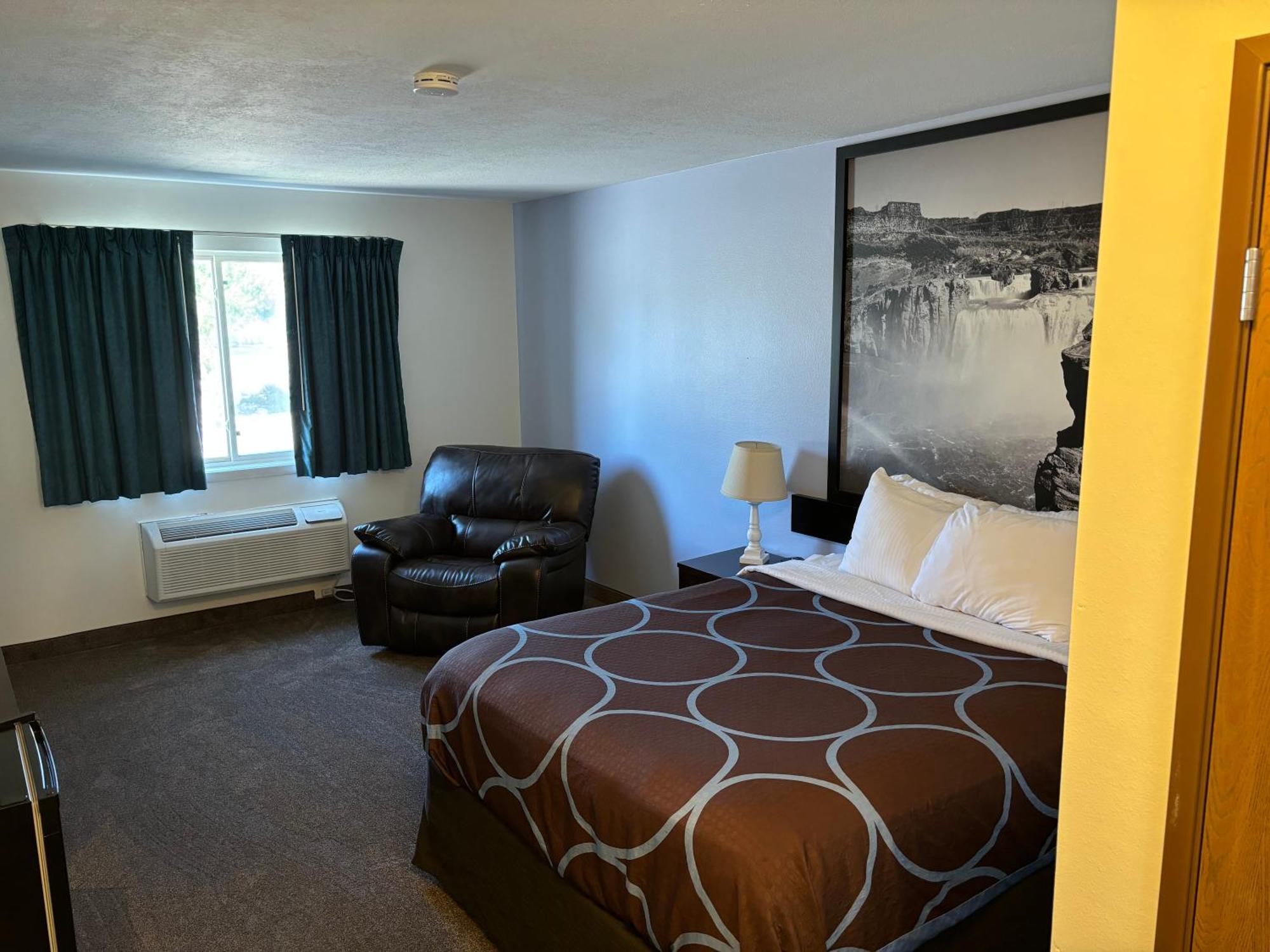Hotel Super 8 By Wyndham Rexburg Exteriér fotografie